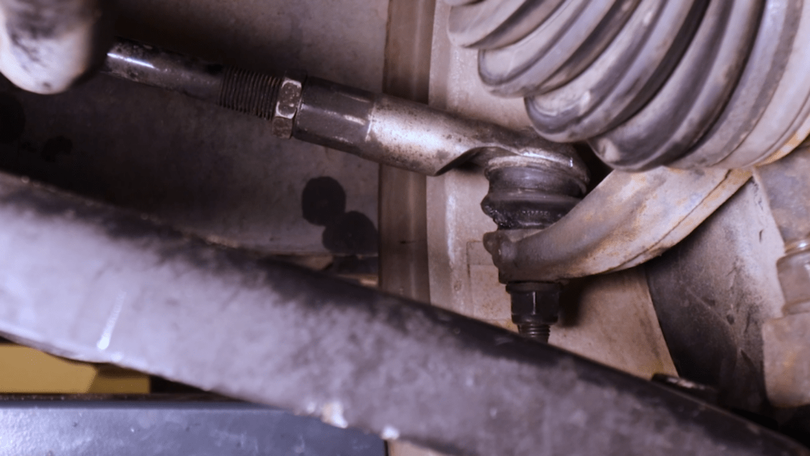 Worn Tie Rod End Symptoms That Affect Steering and Safety